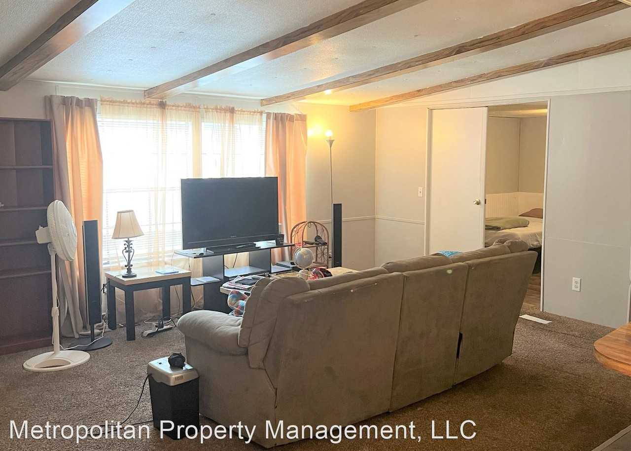 Cozy Southwest Jacksonville Rooming House Apartments 6444 Dor Mil Ct