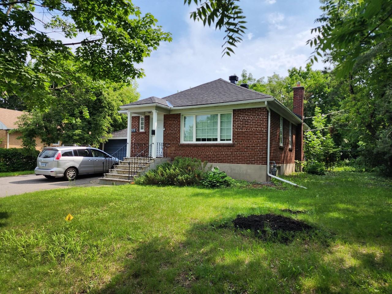 2079 Alta Vista Drive 1 Apartments 2079 Alta Vista Dr, Ottawa, ON K1H 7L4 Zumper