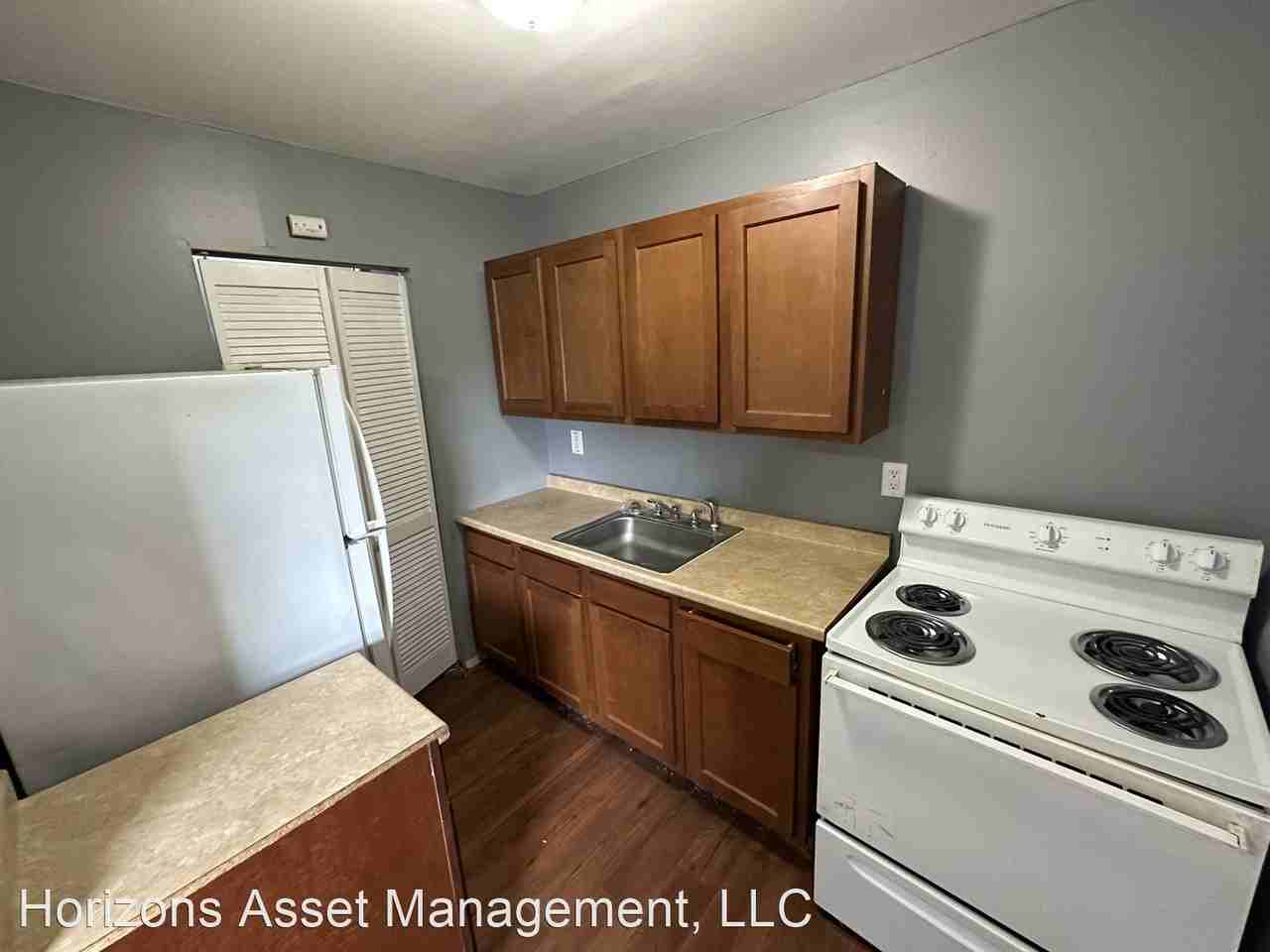 Crestwood Village Townhomes Apartments Crestwood Village Clairpoint