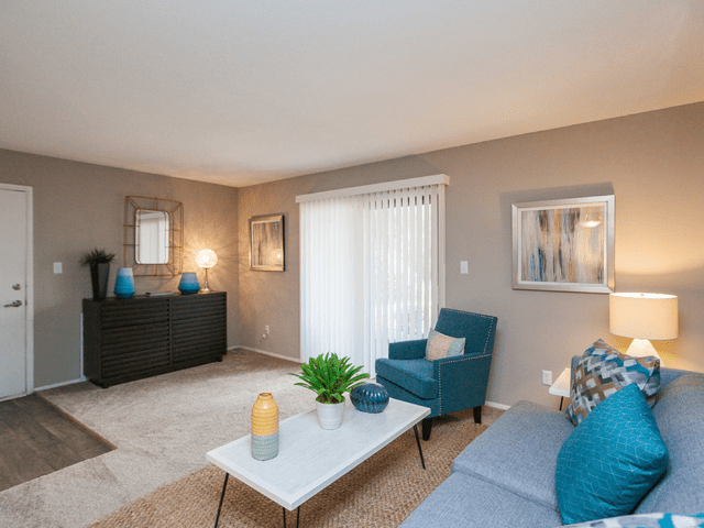 Summerville Station Apartments 1660 Old Trolley Rd, Summerville, SC