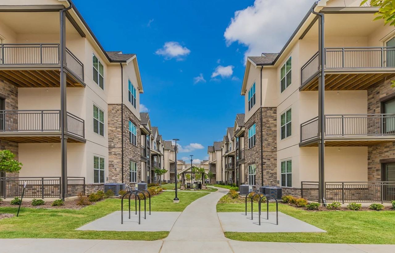 Matlock Flats Apartments 710 E Eden Rd, Arlington, TX 76002 Zumper