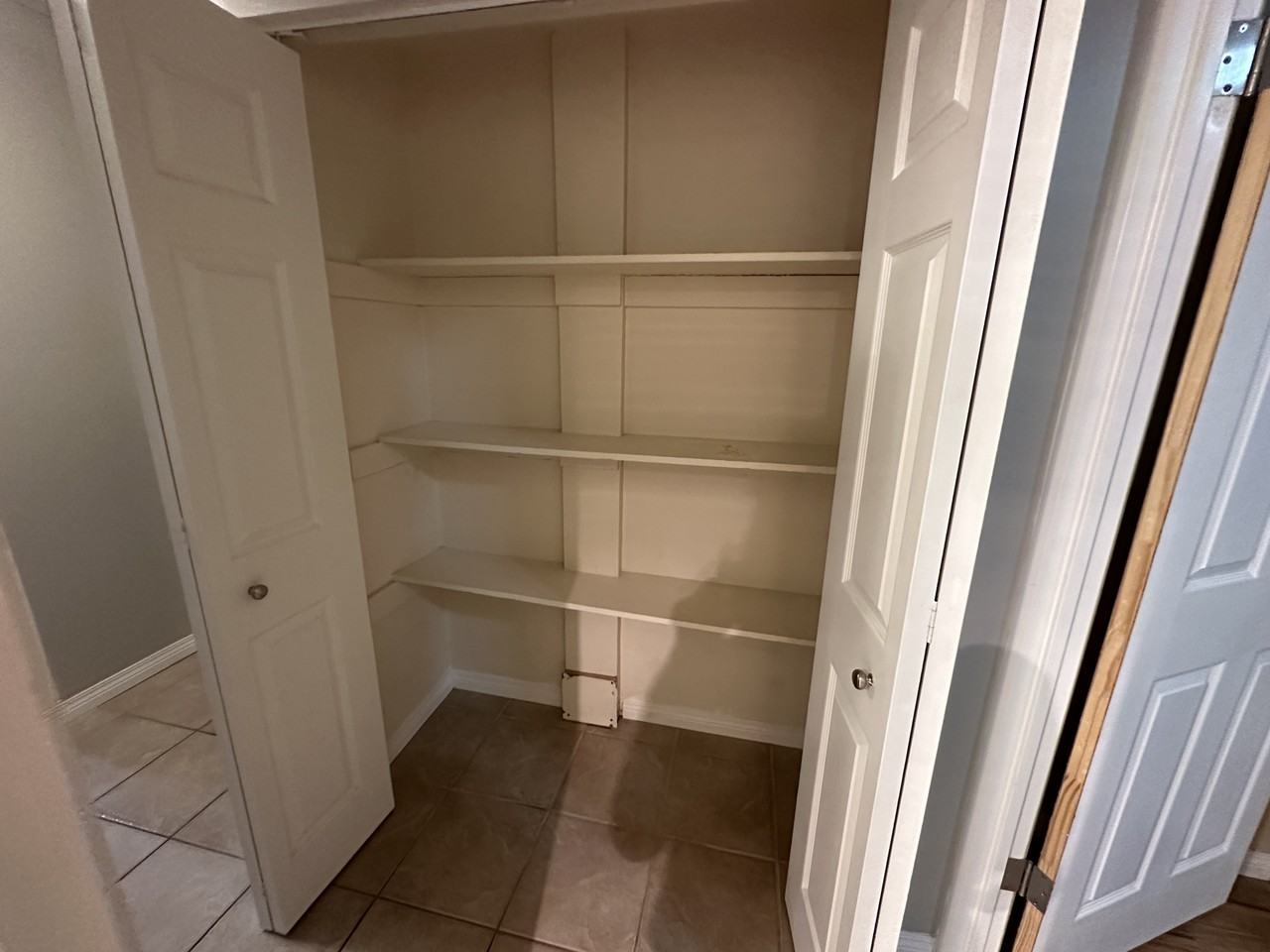 Sahali Estates 61 Apartments 137 Mcgill Rd, Kamloops, BC V2C 1L9