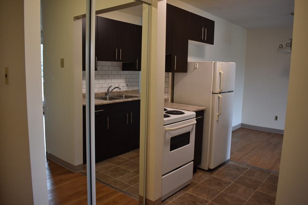 925 Chancellor Apartments in Montcalm, Winnipeg, MB R3T 2J9 Zumper