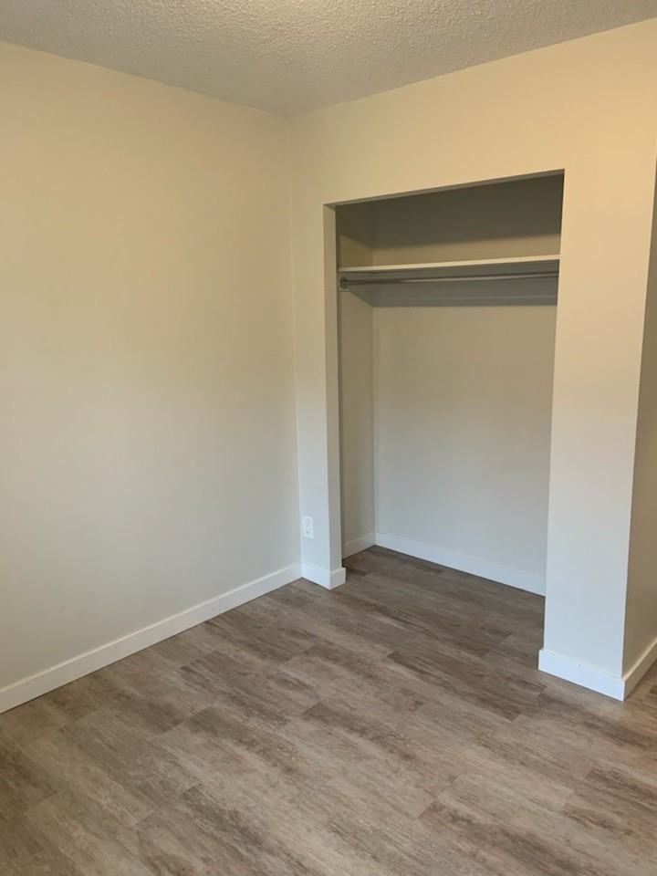 445 Talbot Apartments in Chalmers, Winnipeg, MB R2L 0R2 Zumper