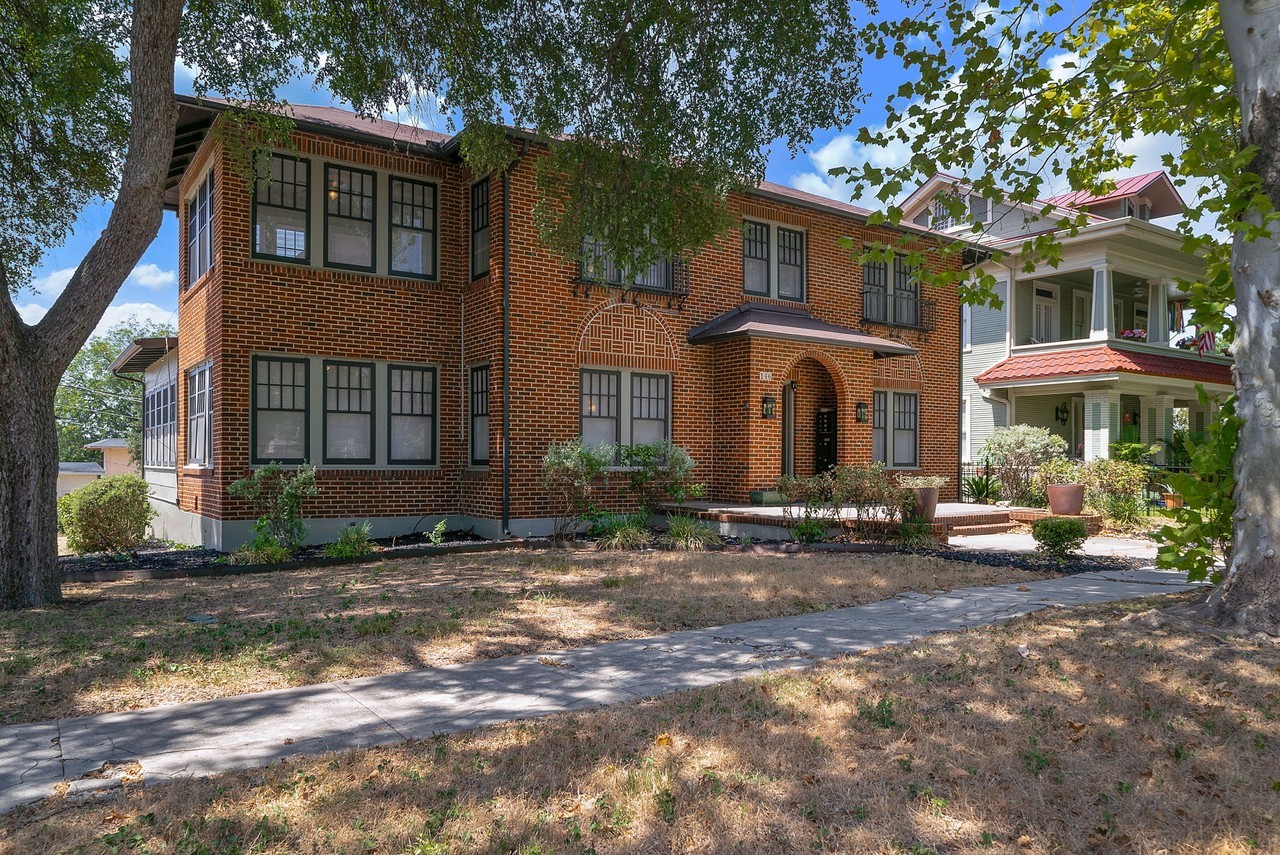 146 E Agarita Ave Apartments in Monte Vista, San Antonio, TX 78212 Zumper