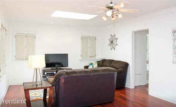 Westbourne Dr Apartments in West Hollywood, West Hollywood, CA 90069