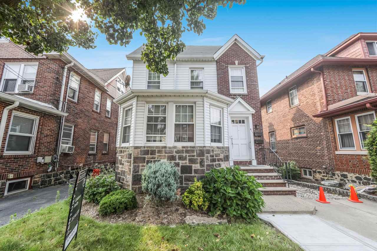 517 Saint Pauls Ave, Cliffside Park, NJ 07010 2 Bedroom Apartment for