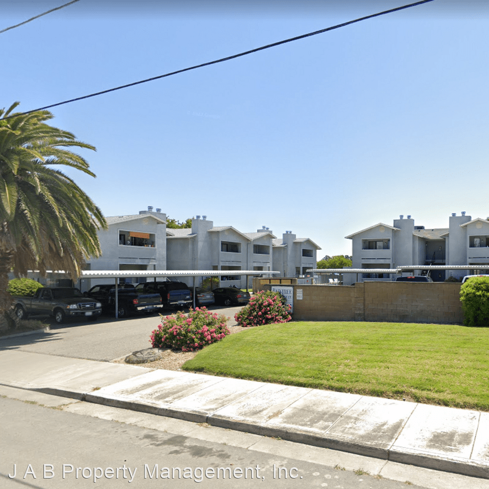 RAINTREE CONDOMINIUMS 101 S. FRONT STREET Apartments in Rio Vista, CA
