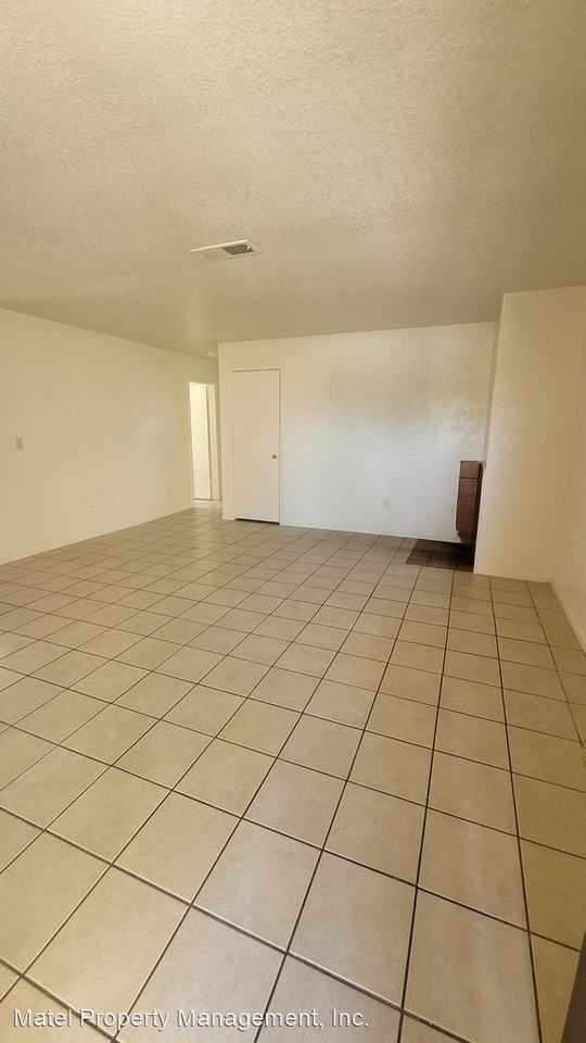 835837839 Dundee Way Apartments in Valley Oak, Stockton, CA 95210 Zumper