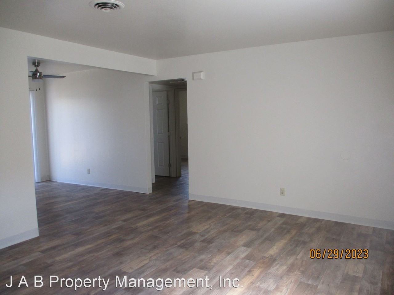 8025 AD LAN ARK DR. Apartments in Valley Oak, Stockton, CA 95210 Zumper