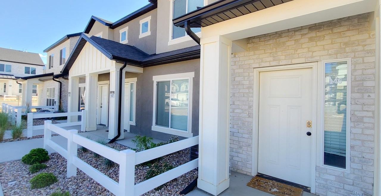 VALO at South Haven Farms Townhomes in Payson Apartments 1363 E 100 S