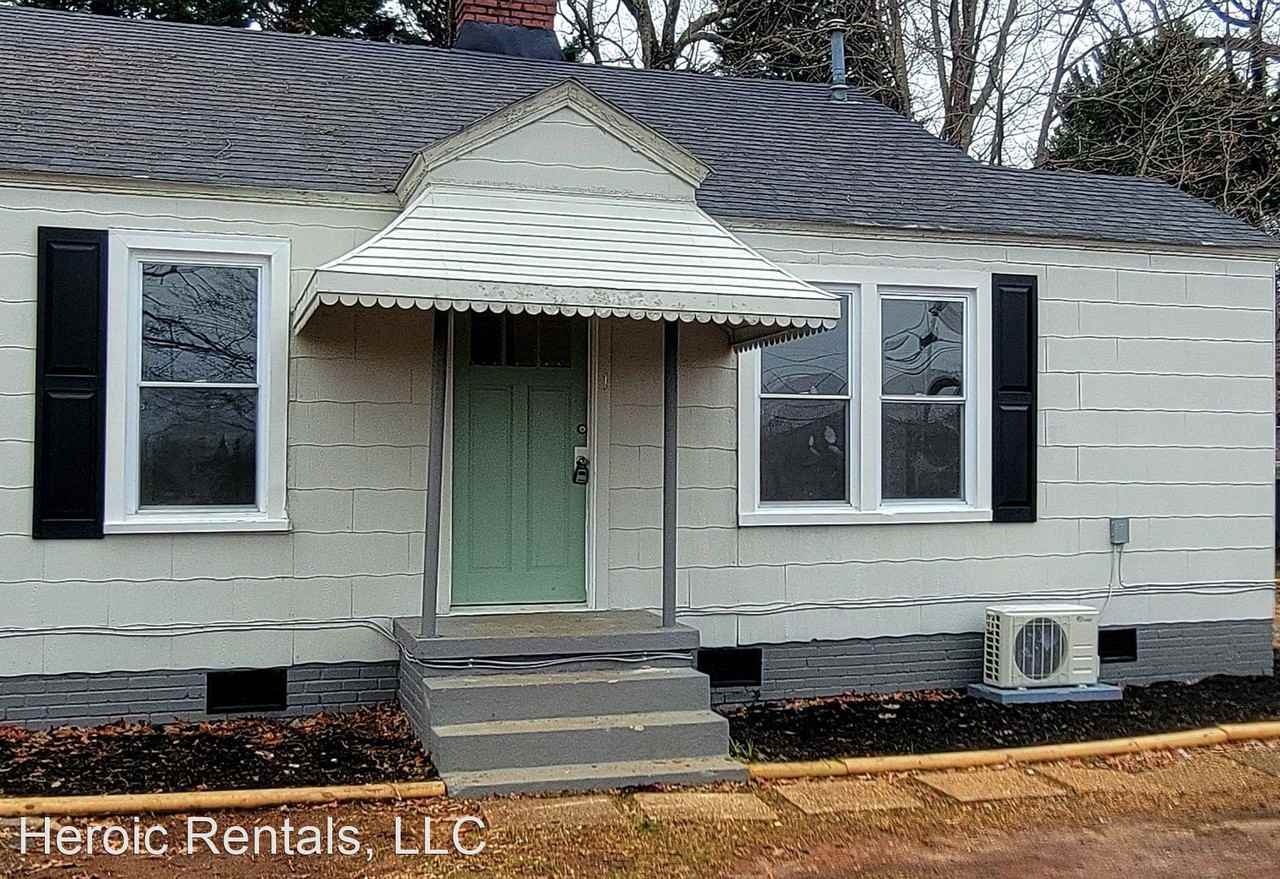 NEWLY RENOVATED SMALL APARTMENT COMPLEX CLOSE TO EVERYTHING Apartments