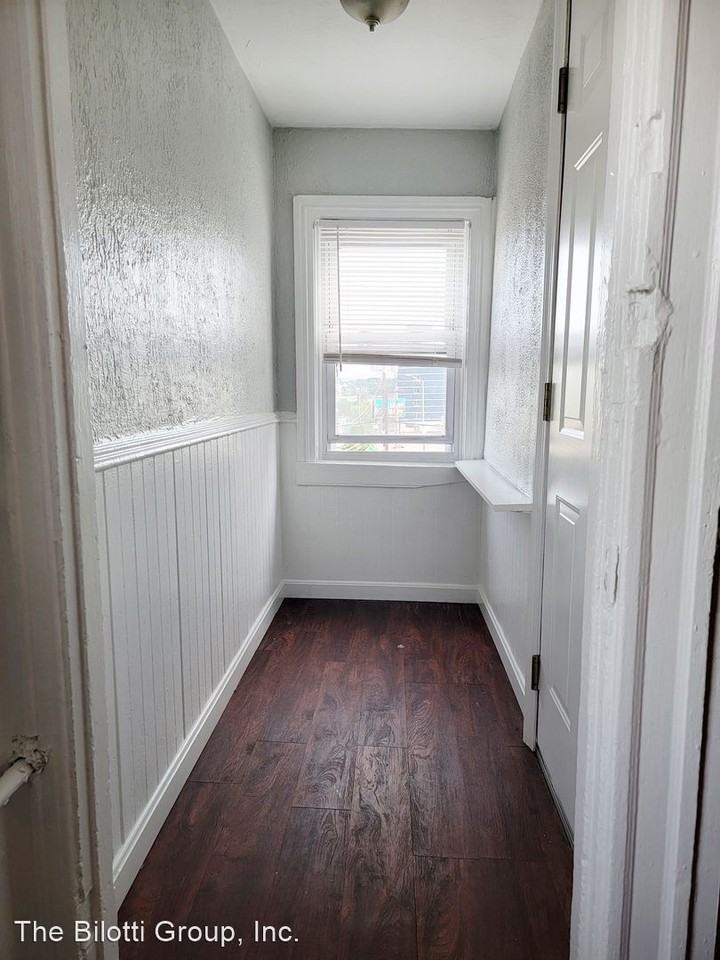 223 Atwells Ave Apartments in Federal Hill, Providence, RI 02903 Zumper