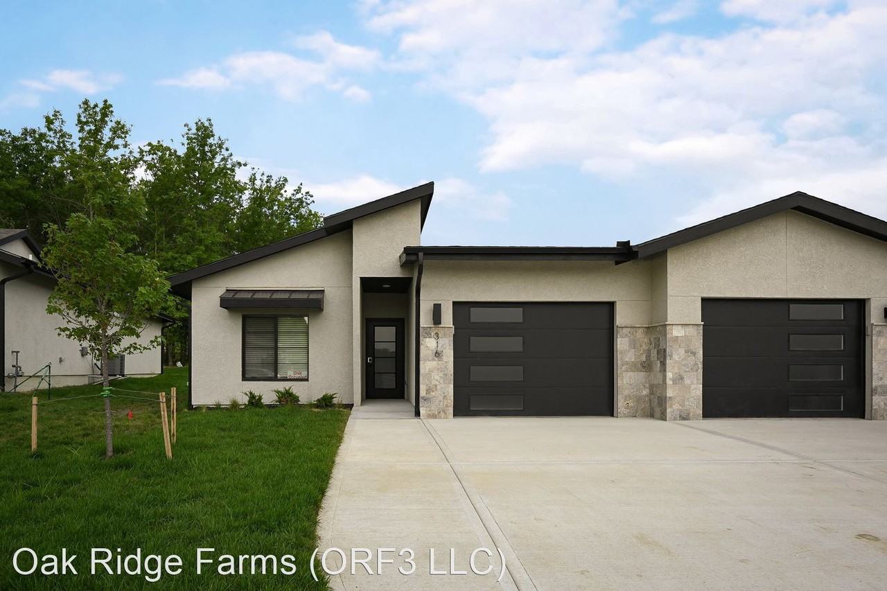 New Twin Villa Apartments 224 & 226 E. Pine St, Raymore, MO 64083