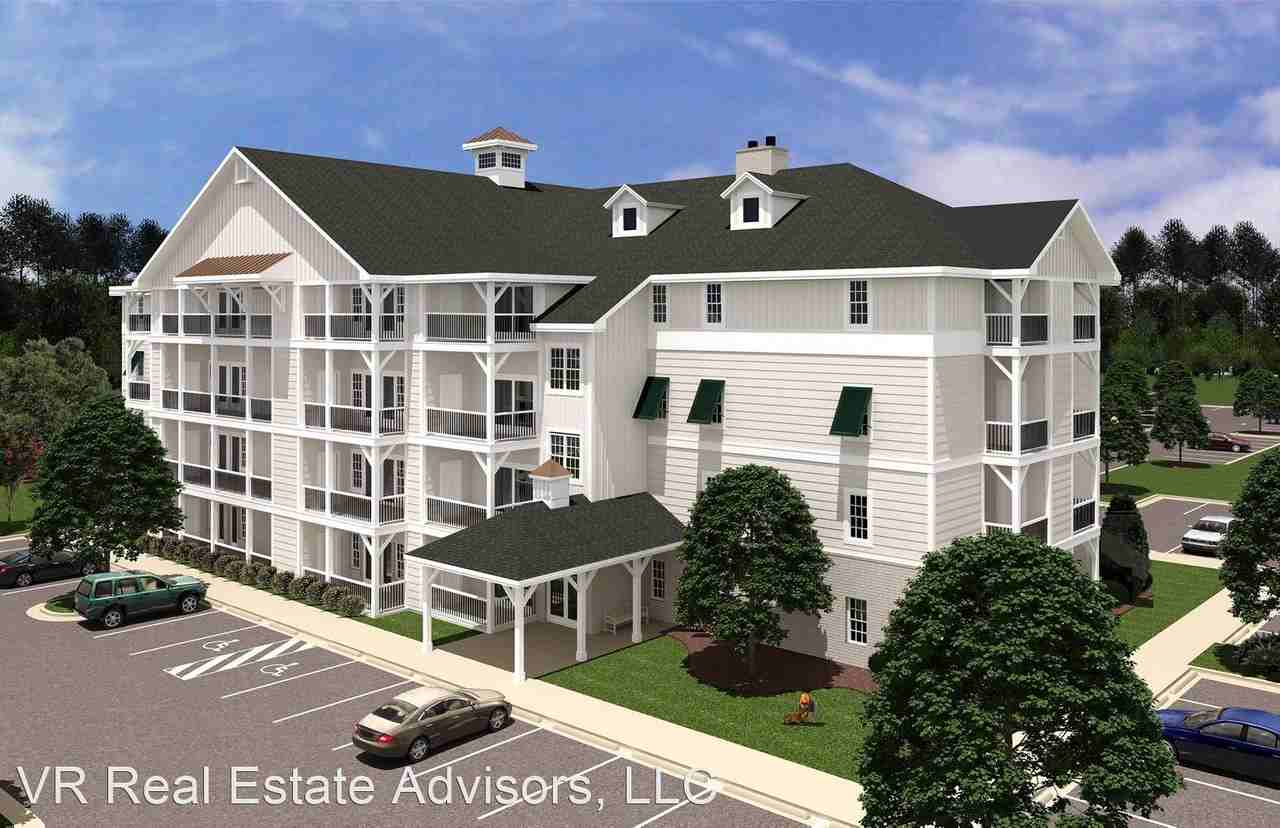 Somerset Apartments 1600 Somerset Circle, Kill Devil Hills, NC 27948