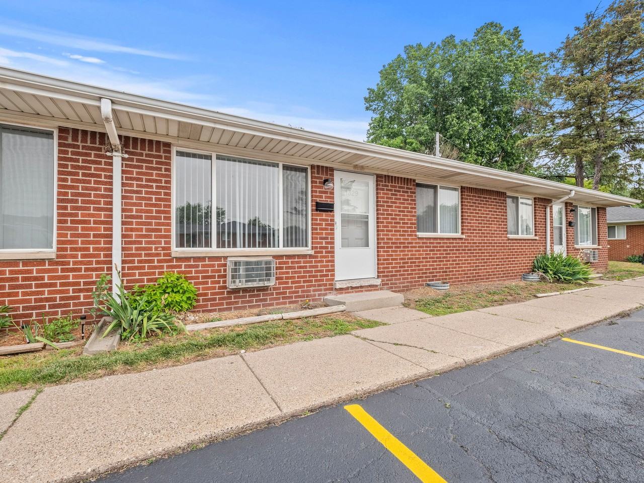 The Ranches Of Rosebrook Apartments 204 S Harris Rd, Ypsilanti, MI