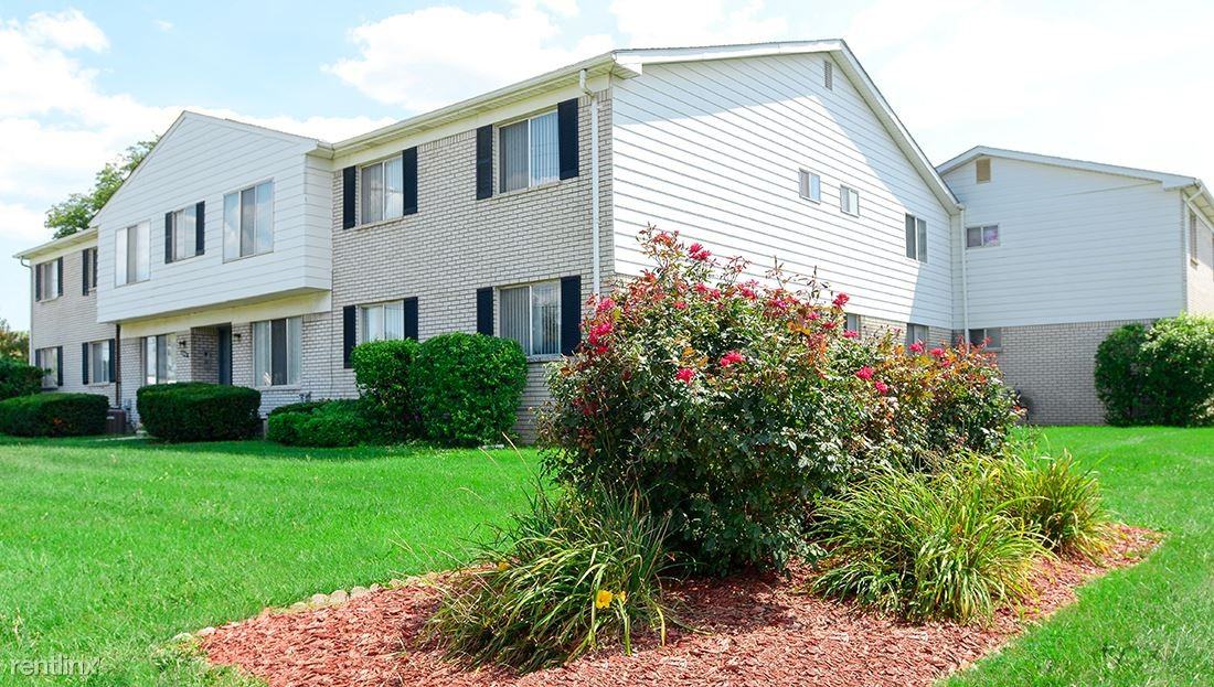 Kelly Square Apartments 32870 Kelly Rd, Roseville, MI 48066 Zumper
