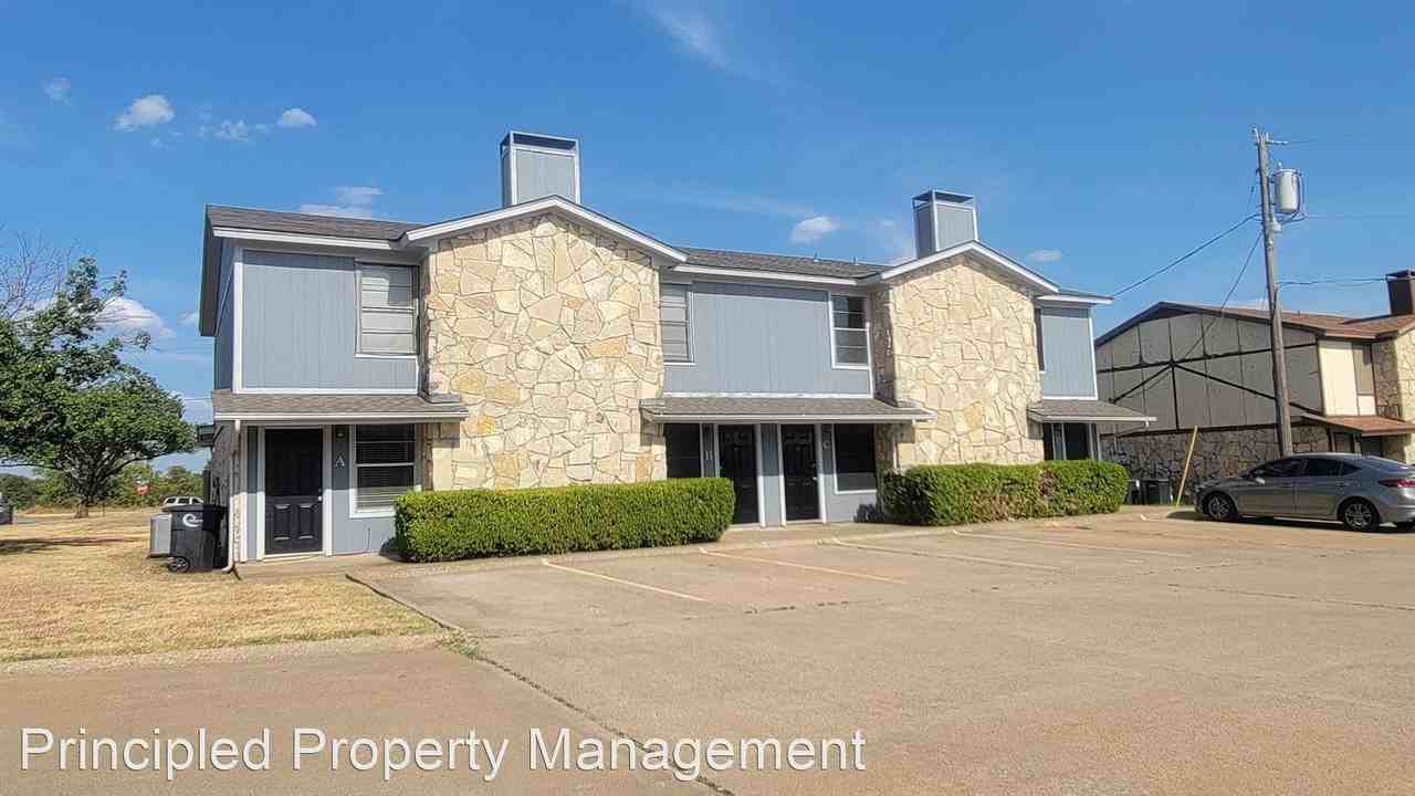 1403 Courtney Place Apartments 1403 Courtney Pl, Cleburne, TX 76033