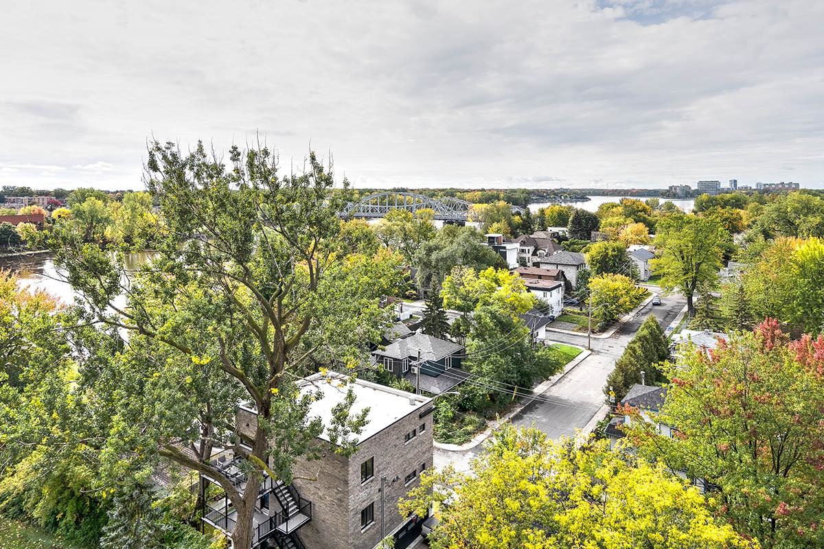 Domaine Bellerive Apartments 1 Place De La BelleRive, Laval, QC H7V