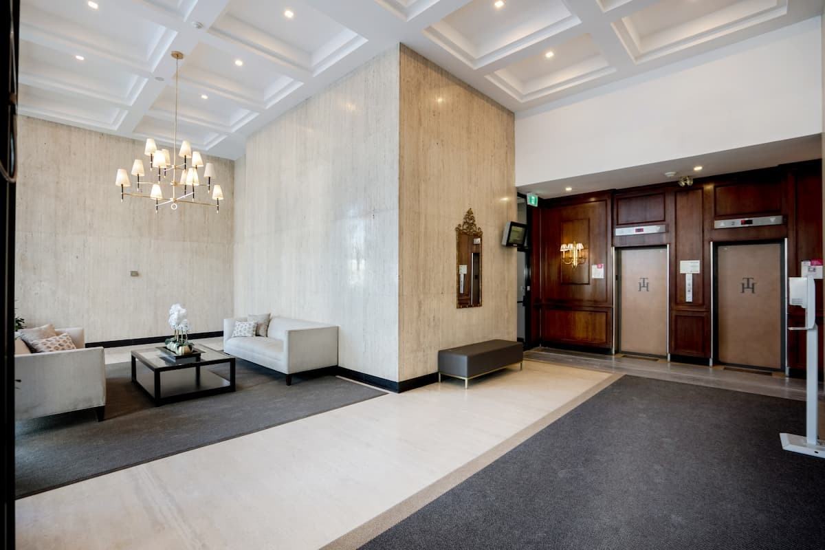 Tower Hill East Apartments 330 Spadina Rd, Toronto, ON M5R 2V9 Zumper