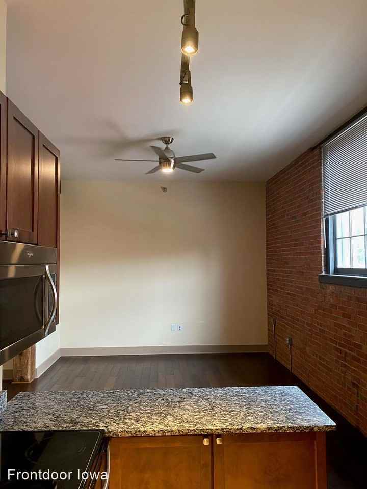 Market Lofts in the Heart of Downtown Davenport Apartments 427