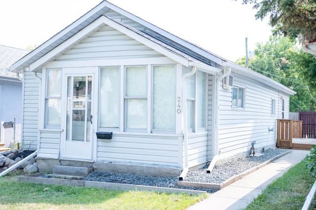 240 Chelsea Avenue Apartments 240 Chelsea Ave, Winnipeg, MB R2K 0Z7