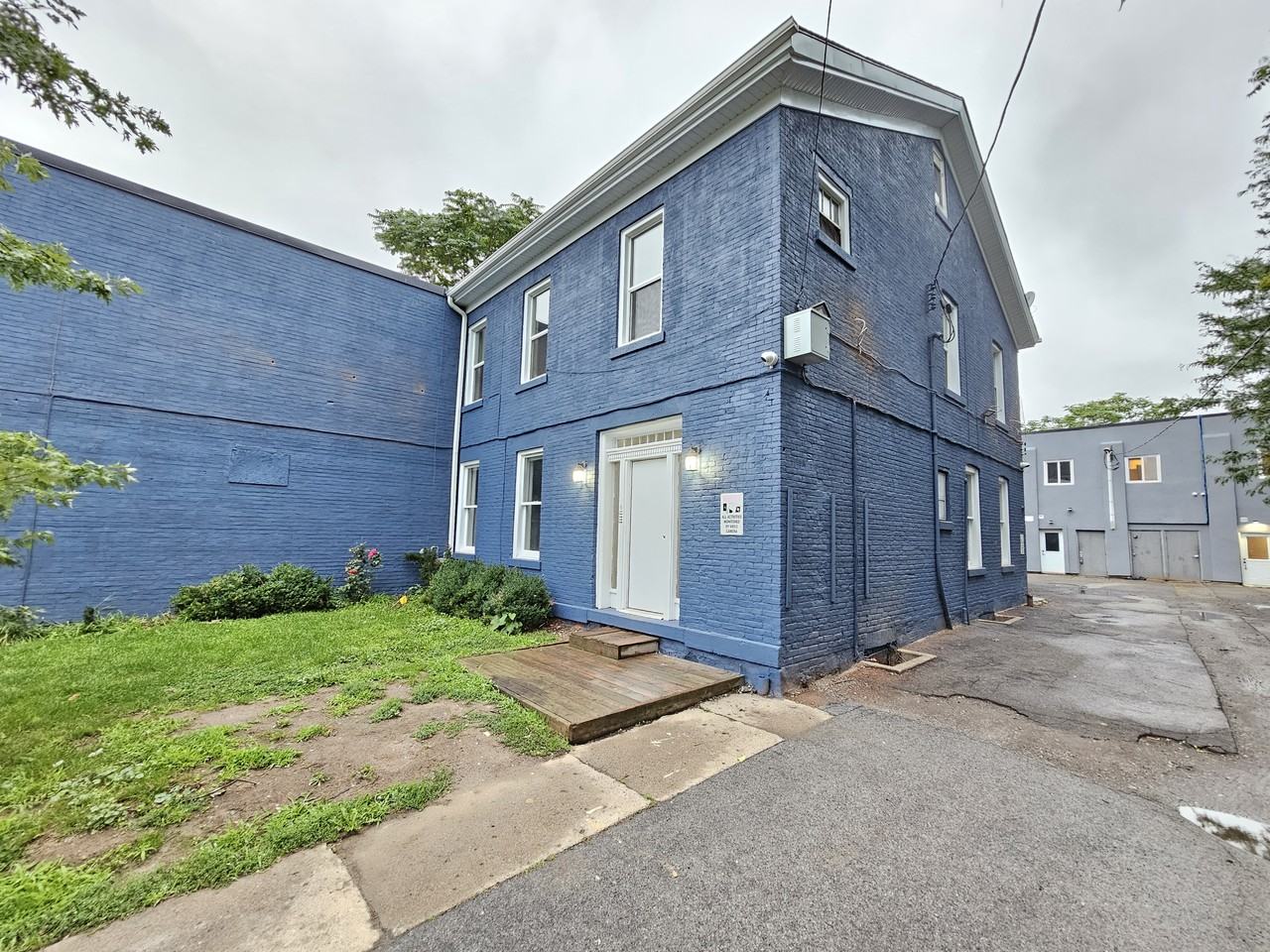 29 Queenston St. Apartments 29 Queenston St, St. Catharines, ON L2R