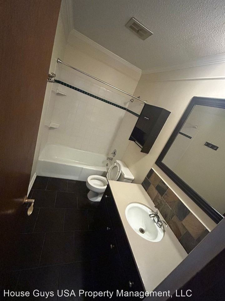 Move in ready 2 bed 1.5 bath!!! Apartments 900 Sw Kingscross Rd, Blue