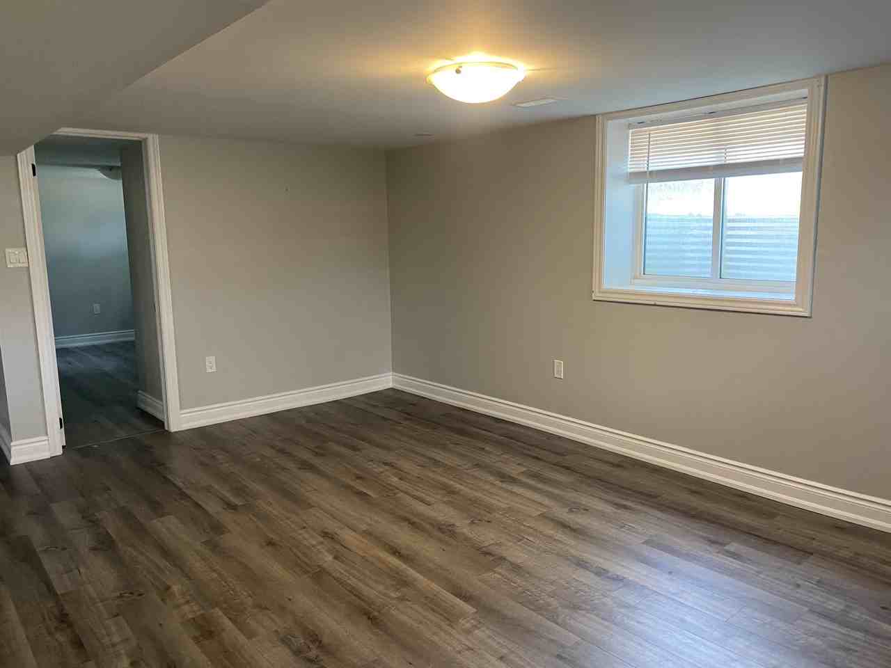 282 E. 33rd St. Lower Unit Apartments 282 East 33rd St, Hamilton, ON