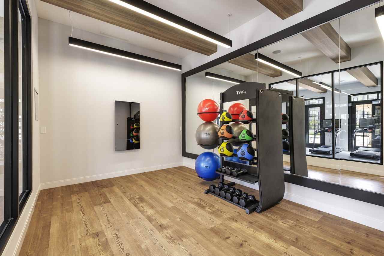 Caroline at Longhorn Quarry Apartments 5206 Wurzbach Pkwy, San