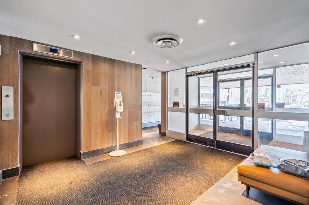 Bronson Ridge Apartments 200 Bronson Ave, Ottawa, ON K1R 6H4 Zumper