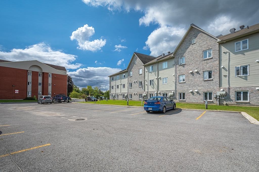 176 Boulevard de la Cité Apartments 176 Boul De La CitéDesJeunes