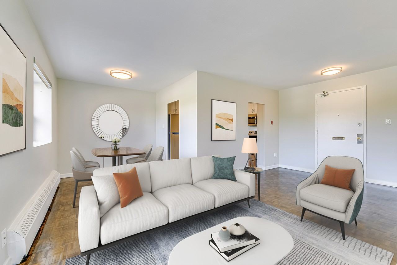 Seville East & West Apartments 65 Paisley Blvd W, Mississauga, ON L5B