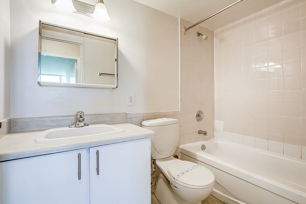 Richgrove Village Apartments 21 Richgrove Place, Toronto, ON M9R 2L2