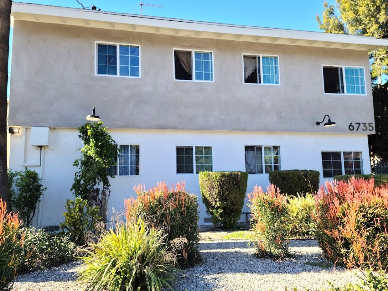 6735 Whitsett Ave. Apartments 6735 Whitsett Avenue, Los Angeles, CA