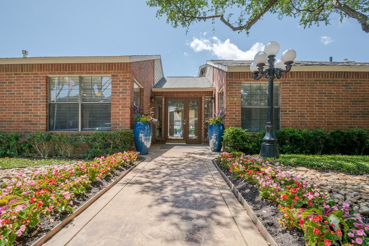 Amberly Village Townhomes Apartments 2735 N Garland Ave, Garland, TX 75040 Zumper