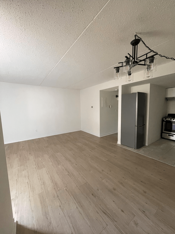 112 Sheldon Ave Apartments in Chatham, ChathamKent, ON N7L 3M7 Zumper