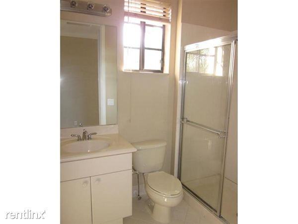 Kinsington Cr (Legends At Weston Hills) Apartments in Weston, Weston