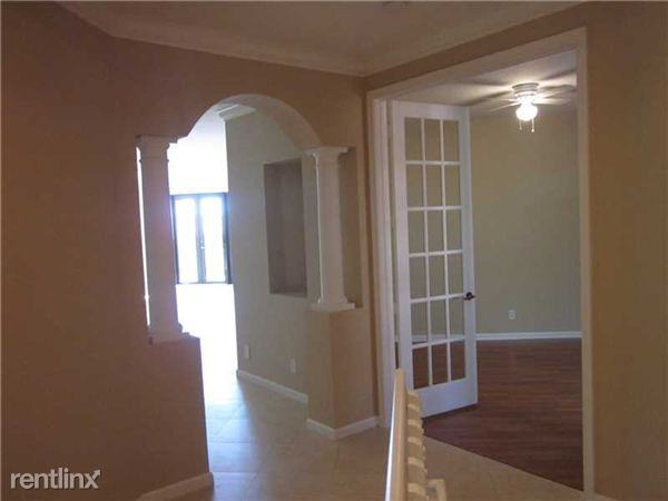 Kinsington Cr (Legends At Weston Hills) Apartments in Weston, Weston