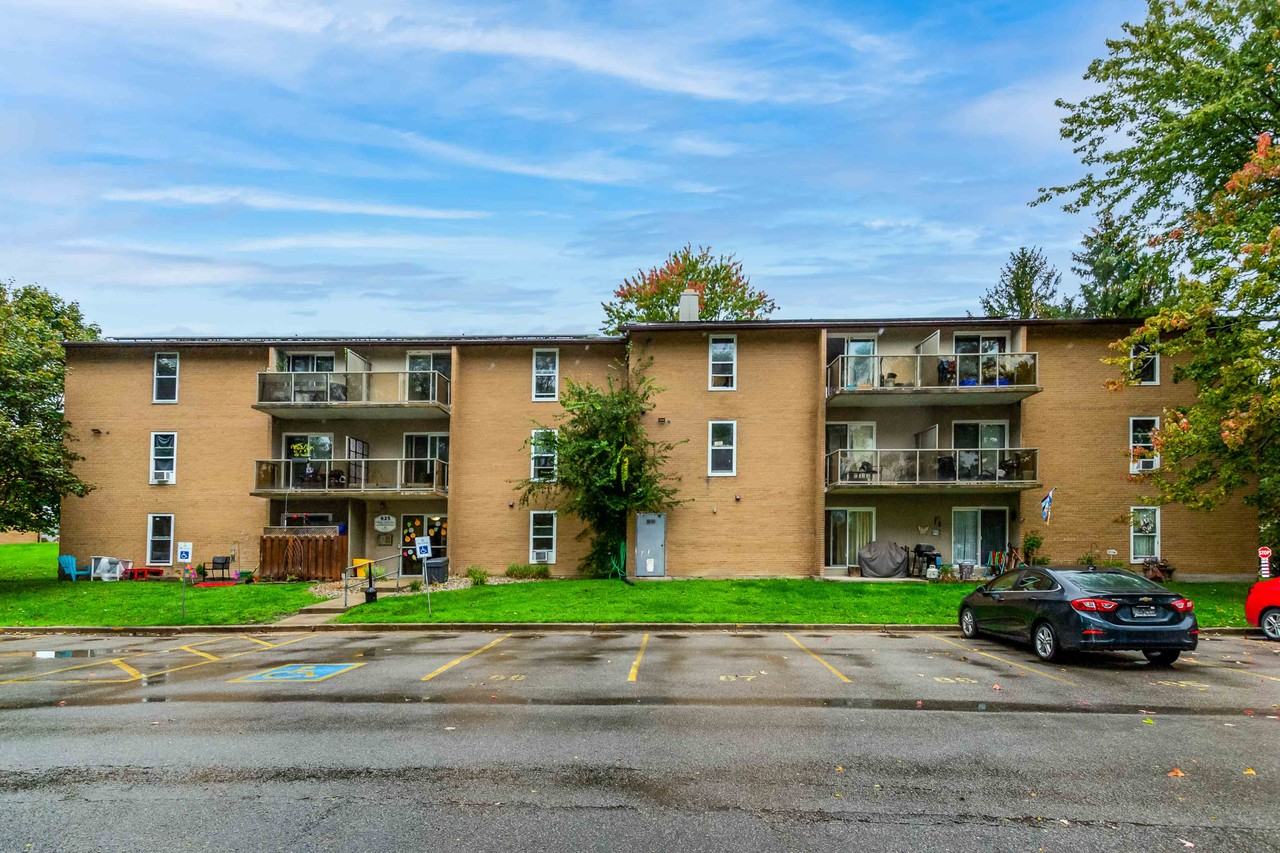 Park Place on Village Green Apartments 625, 635 & 645 Village Green