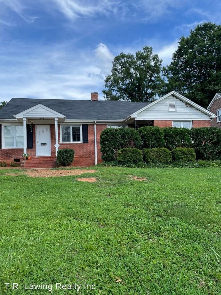 1311 & 1313 South Kings Drive Apartments in Myers Park, Charlotte, NC