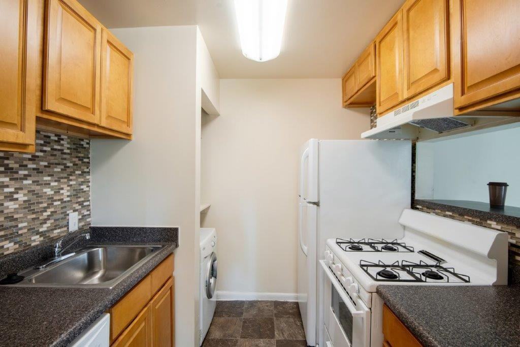 Harbor Place Apartment Homes Apartments 1101 Palmer Rd, Oxon Hill, MD