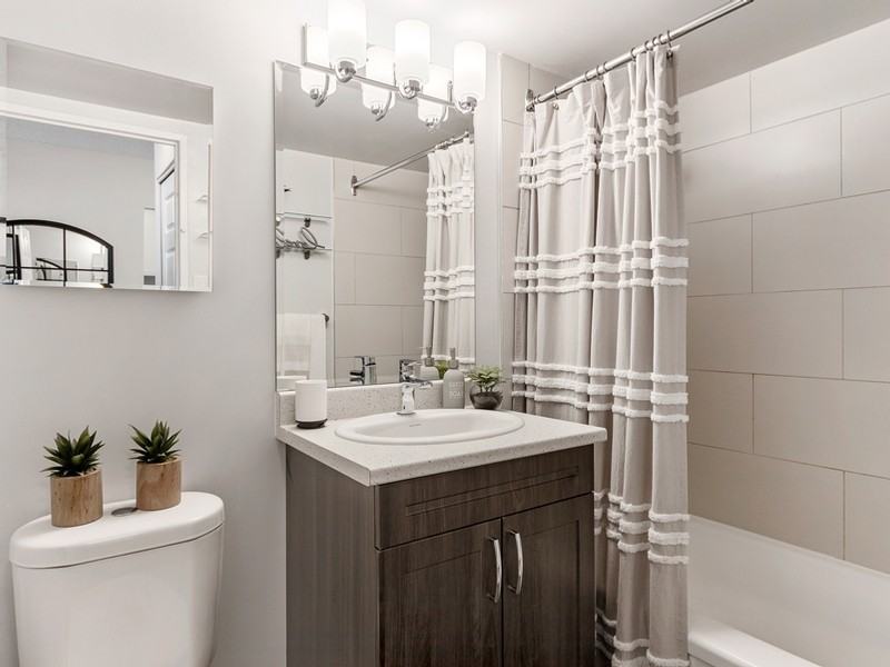 1975 St. Laurent Boulevard Apartments 1975 St. Laurent Blvd, Ottawa