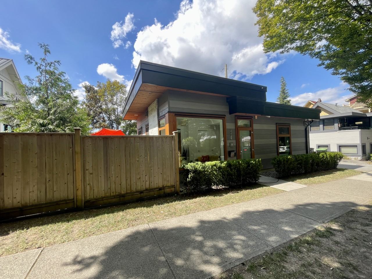 3555 Ontario St, Vancouver, BC V5V 3E9 2 Bedroom Apartment for 3,450