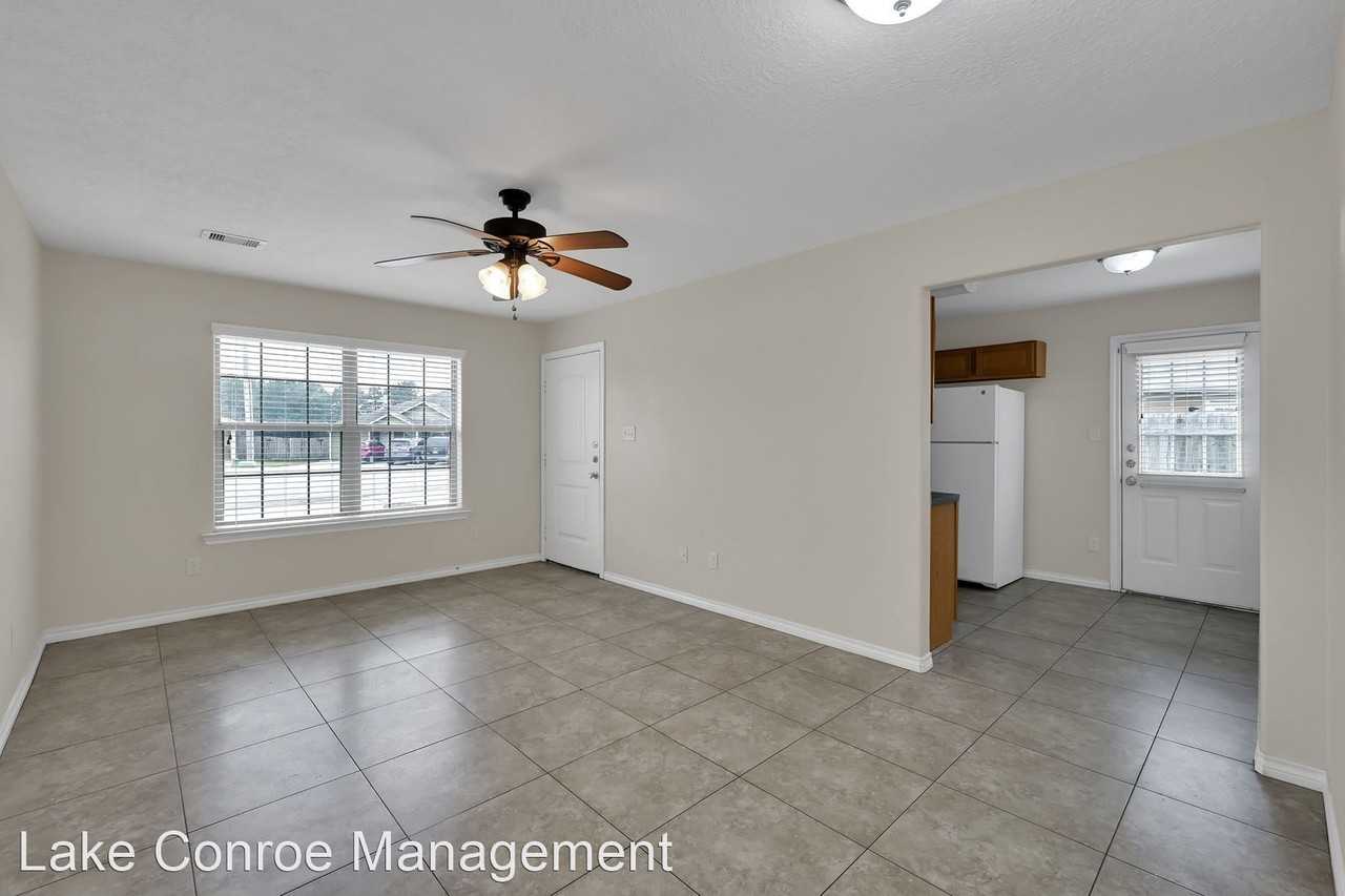 Rare Three Bedroom Two Bath Duplex in Willis Apartments 163 S Bend Ct