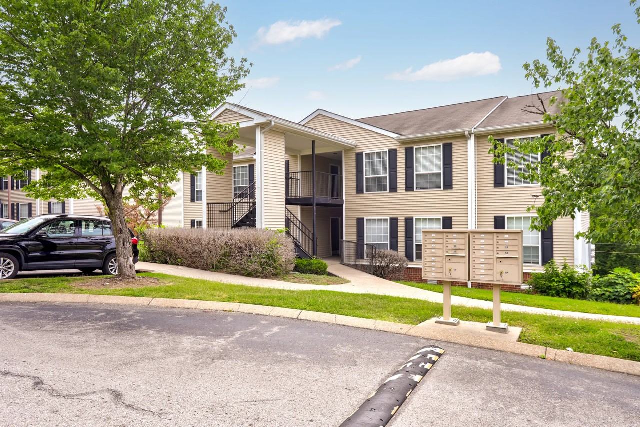 Pet Friendly Apartments for Rent in Hillwood, Nashville, TN 25