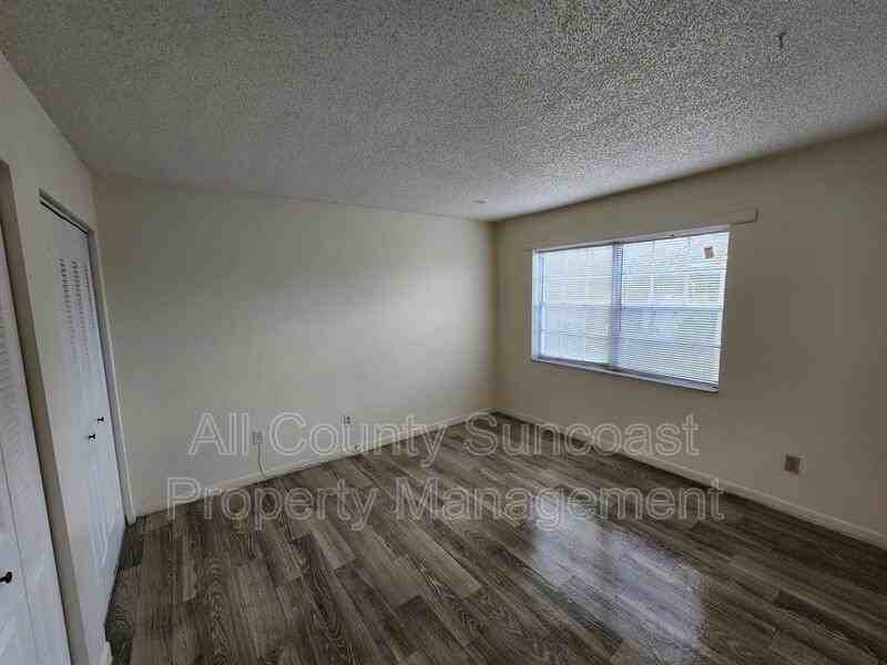 1830 Dr M.L.K. Jr St N 312, St. Petersburg, FL 33704 1 Bedroom Condo