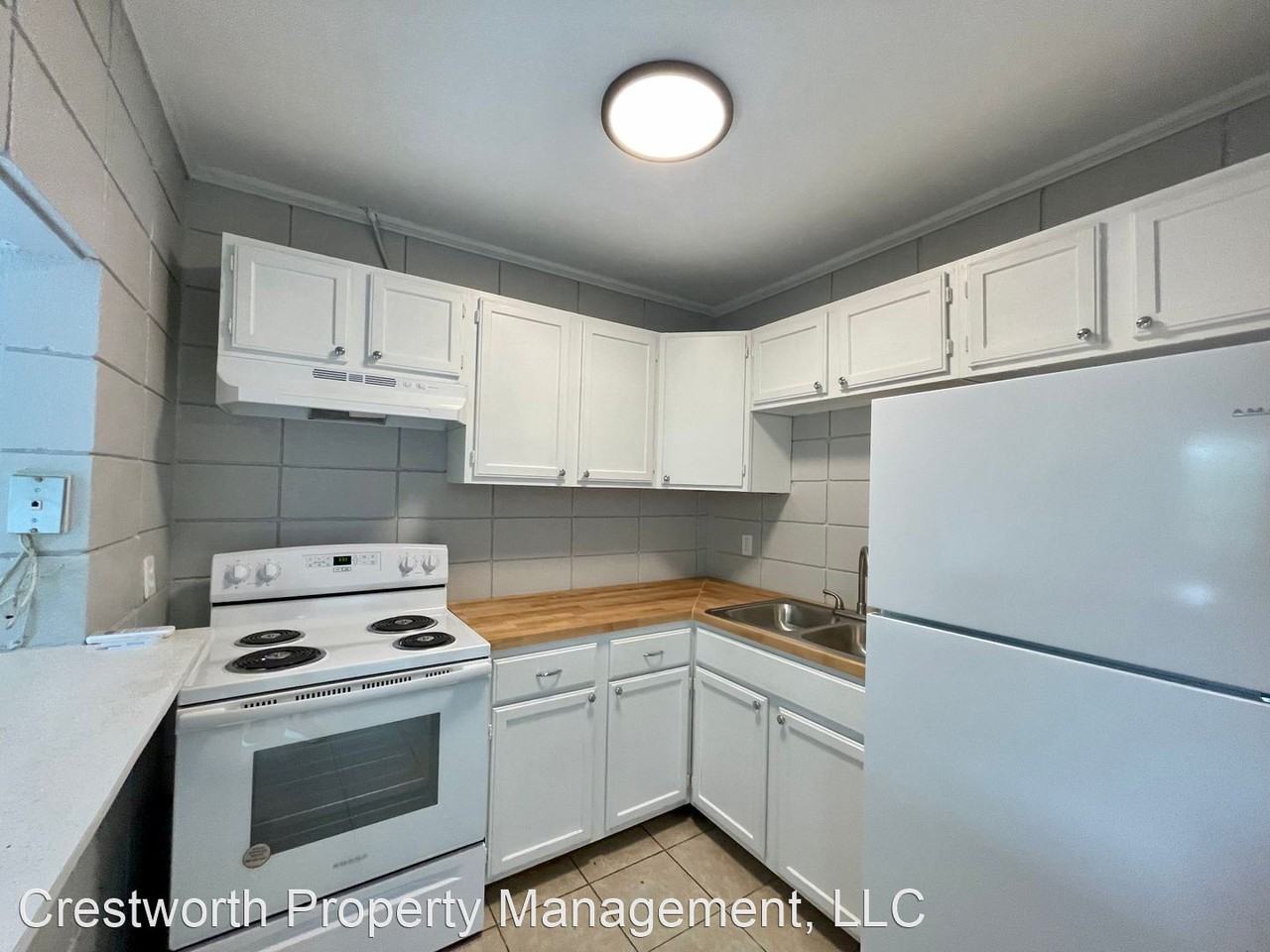1 Bed 1 Bath near LSU! Apartments 881 Violet St, Baton Rouge, LA
