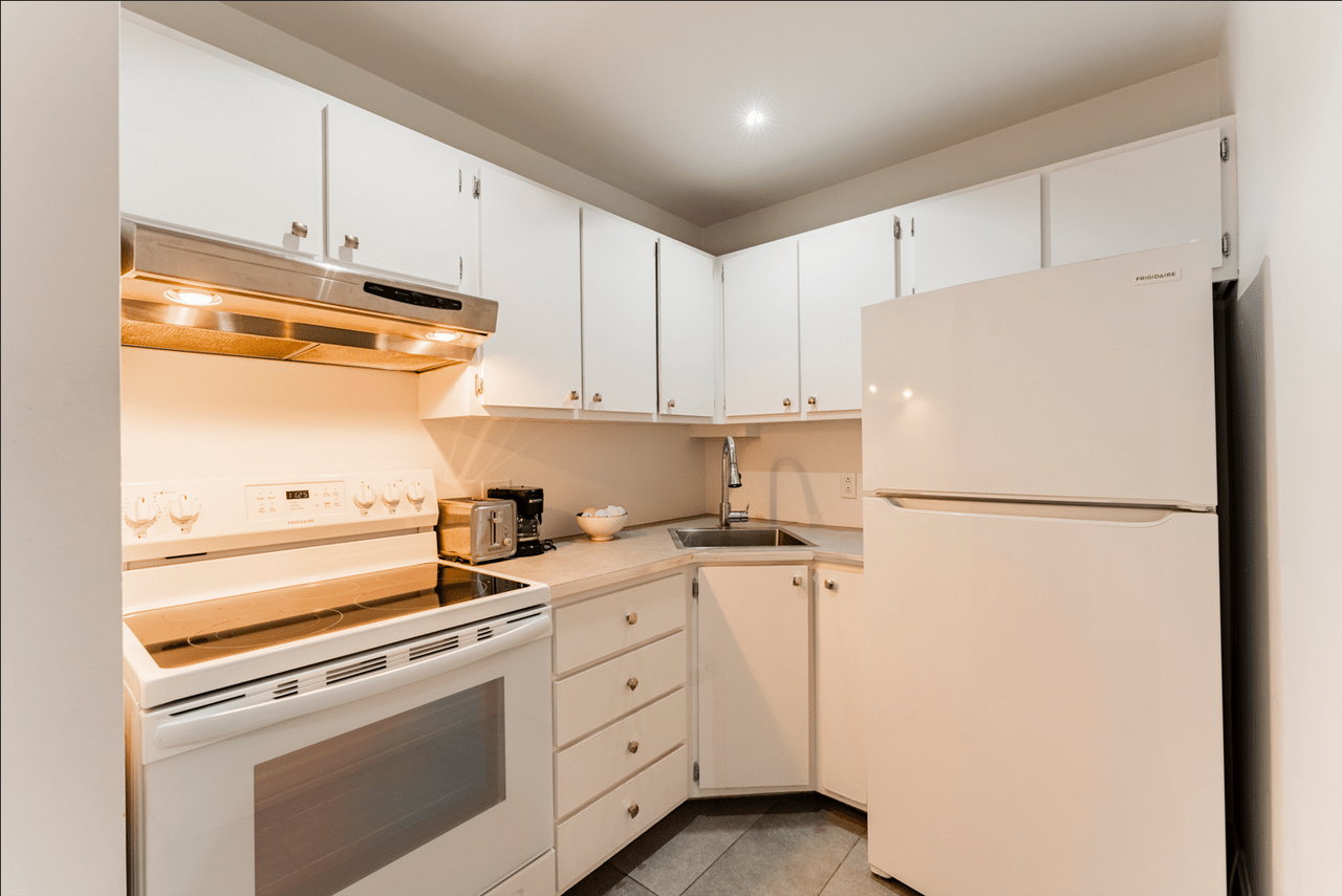 540 Charest Est Apartments 540 Boul Charest E, Québec, QC G1K 8L1