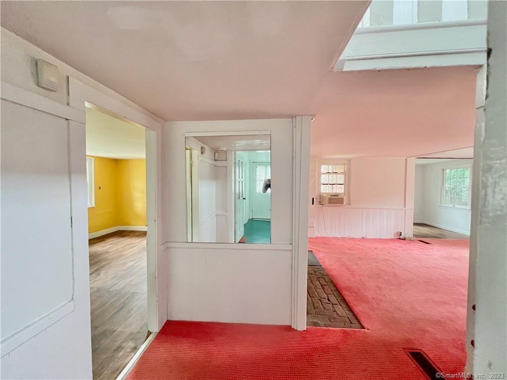 18 Oaklawn Ave, Stamford, CT 06905 3 Bedroom House for 3,000/month